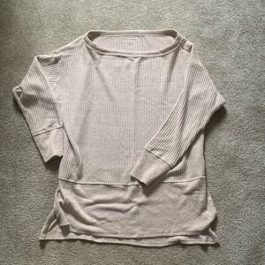 American Eagle cream knit top L